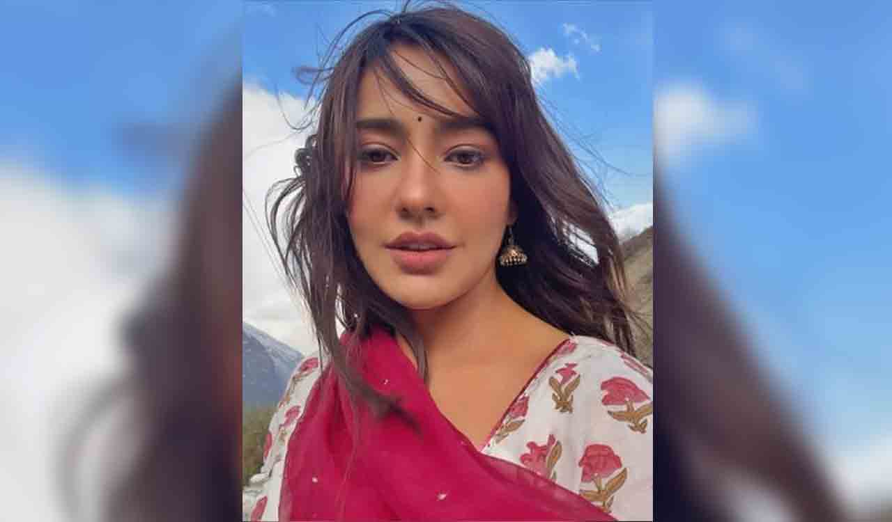 Neha Sharma wraps up schedule for ‘Sanjog’ in Himachal Pradesh