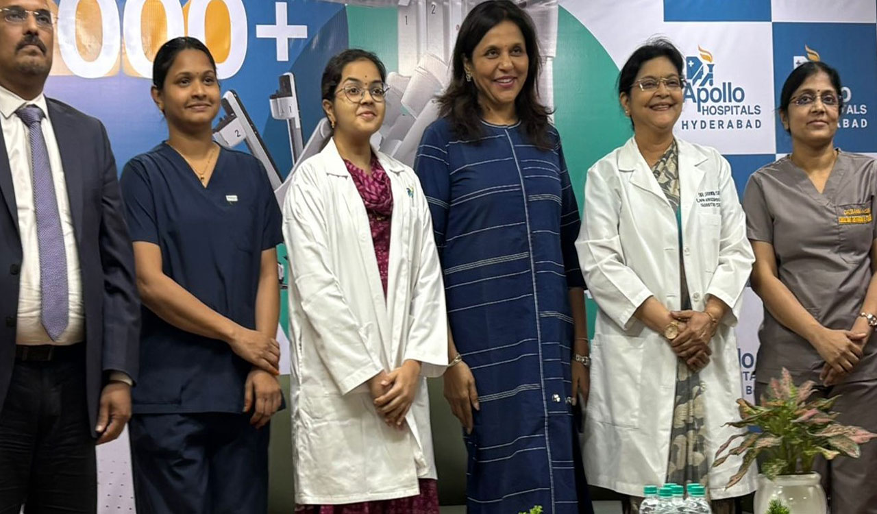 Hyderabad: Apollo Hospitals complete 1000 robotic surgeries for benign gyneacological conditions