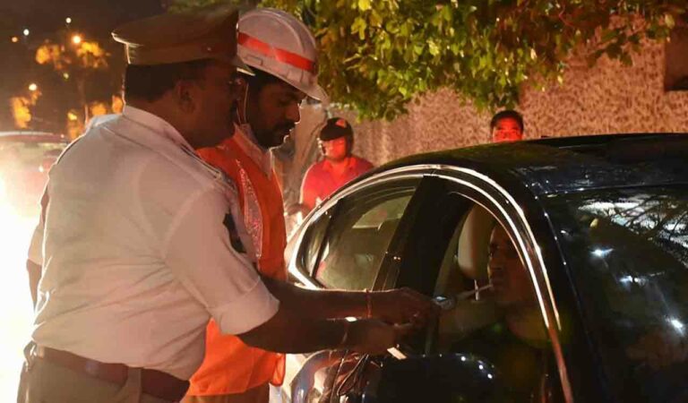 Hyderabad: Cyberabad traffic police focus on weekend drunk driving
