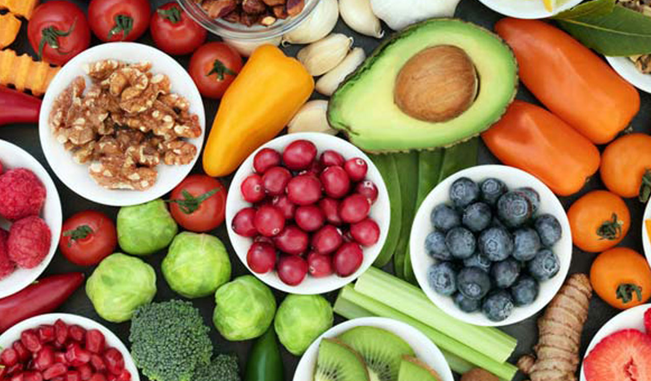 Eating a healthy diet in childhood can delay menstrual onset in girls: Study