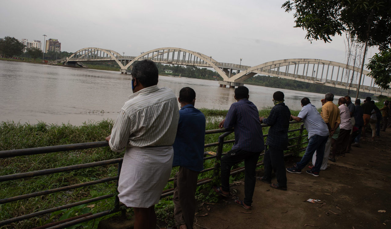 Heavy rains batter north Kerala; IMD sounds red alert in four districts