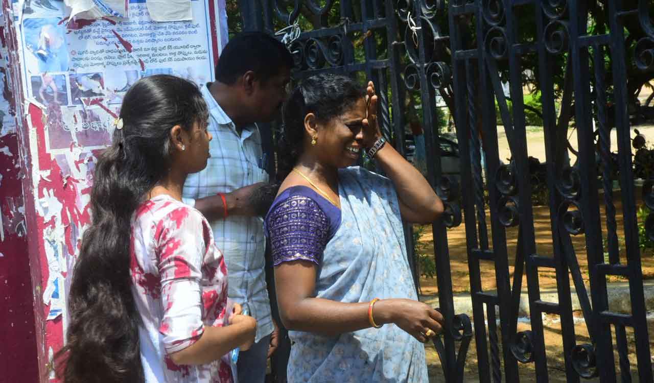 Telangana: NEET aspirant denied entry for turning up late at exam centre in Siddipet