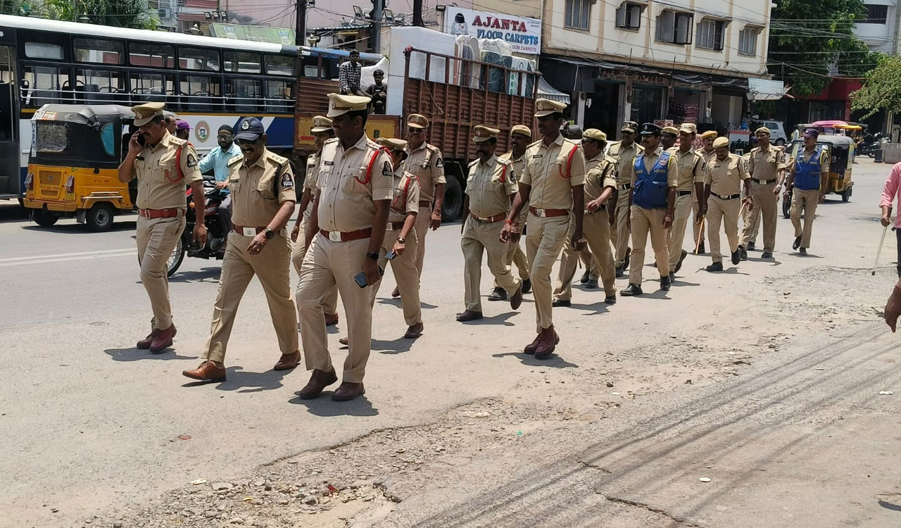 Hyderabad Police conduct patrolling for confidence building and area domination