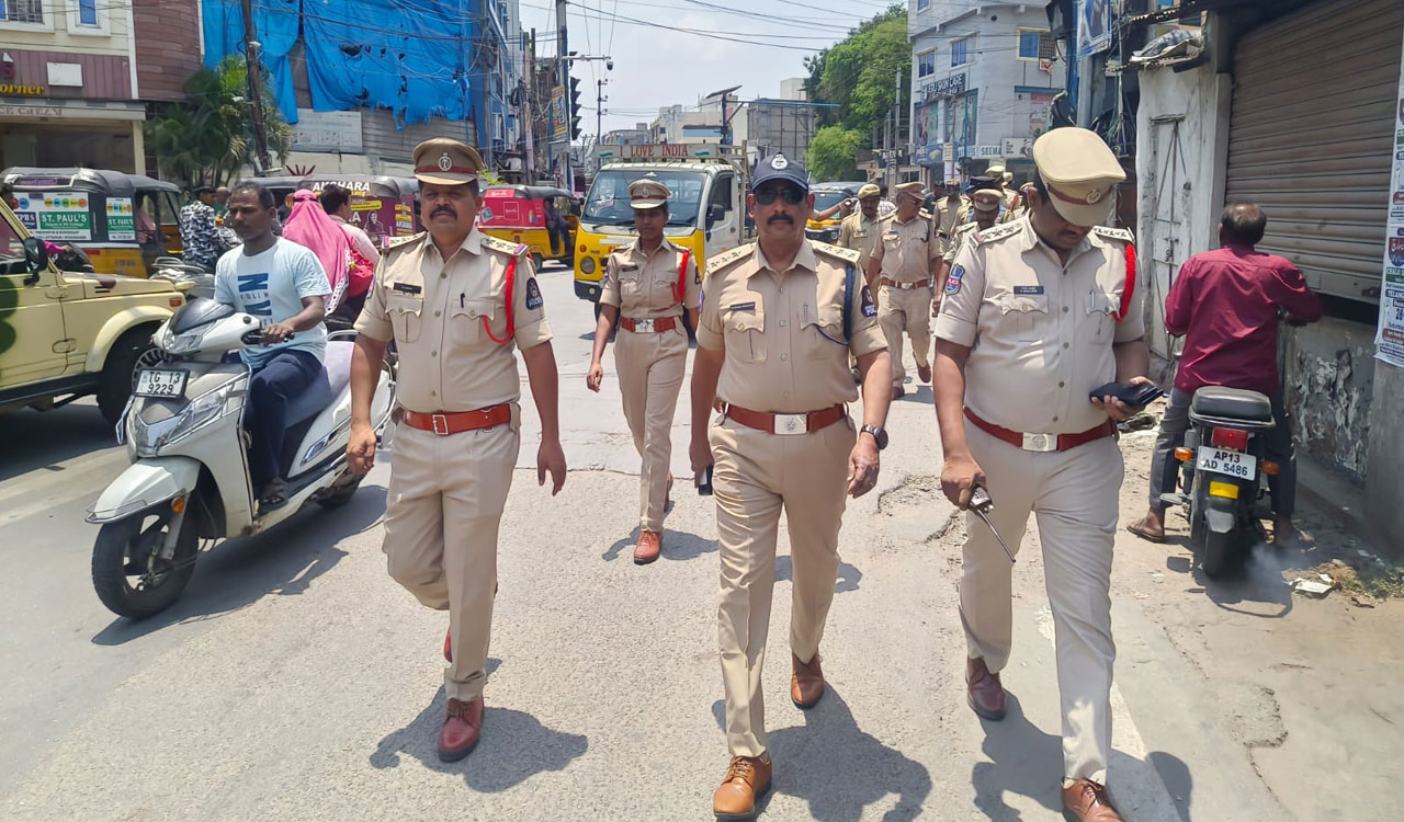 Hyderabad Police conduct patrolling for confidence building and area domination