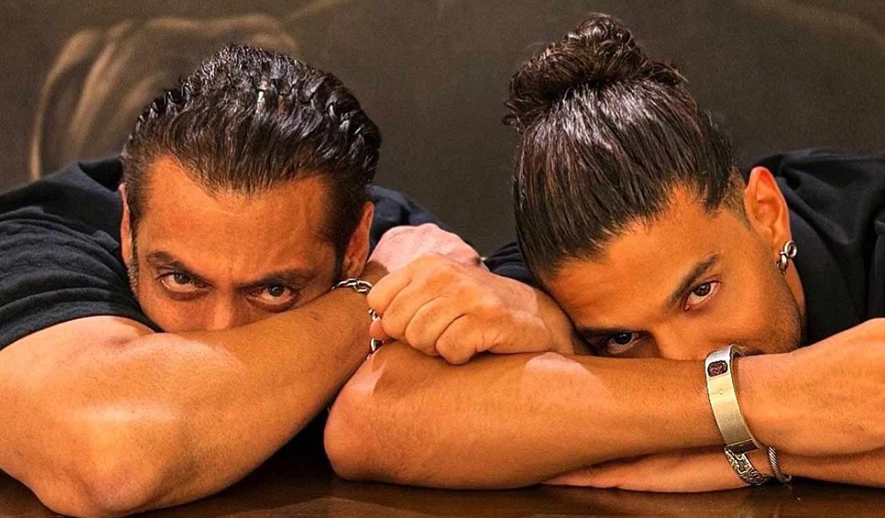 Salman says ‘subah Sooraj chamkega’ as Sooraj Pancholi’s ‘Kesari Veer’ releases