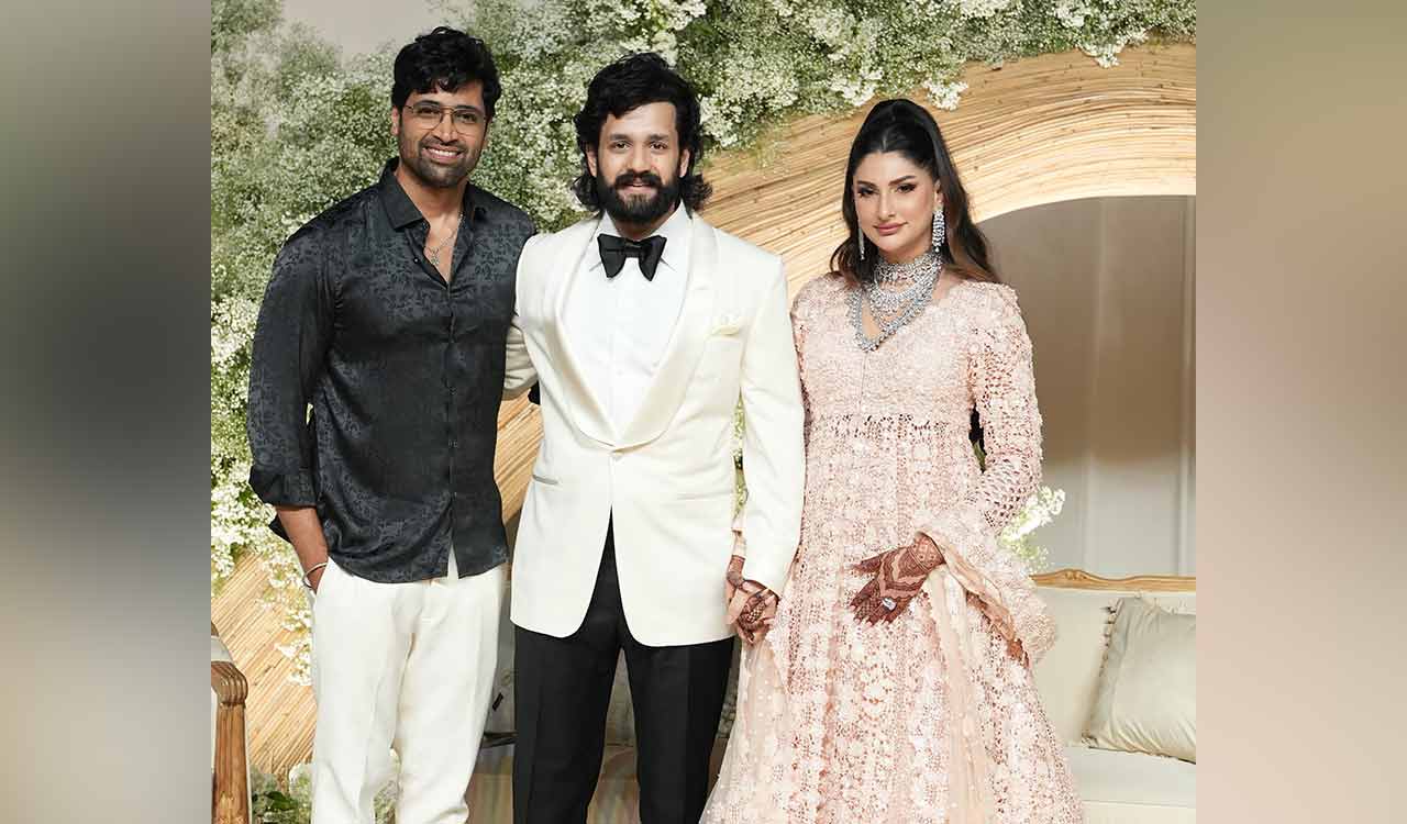 Akhil Akkineni, Zainab Ravdjee host grand star-studded reception