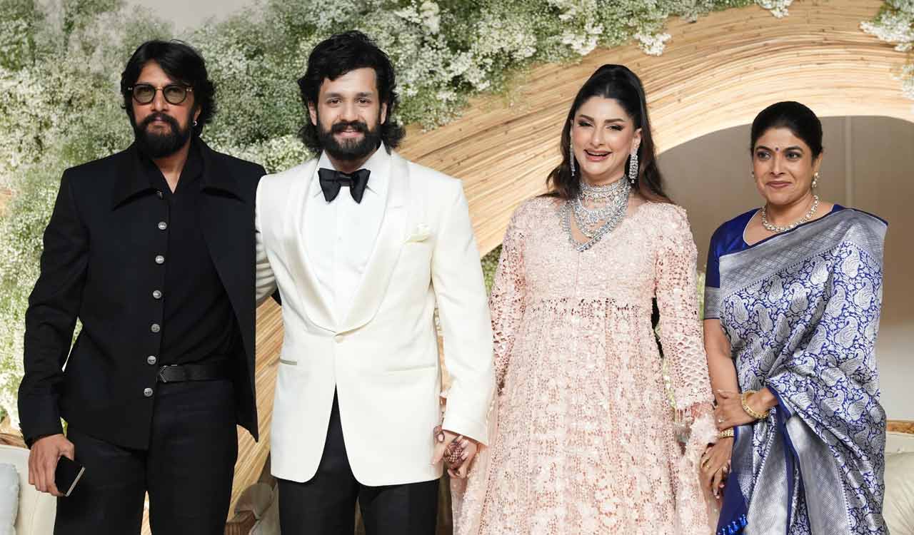 Akhil Akkineni, Zainab Ravdjee host grand star-studded reception