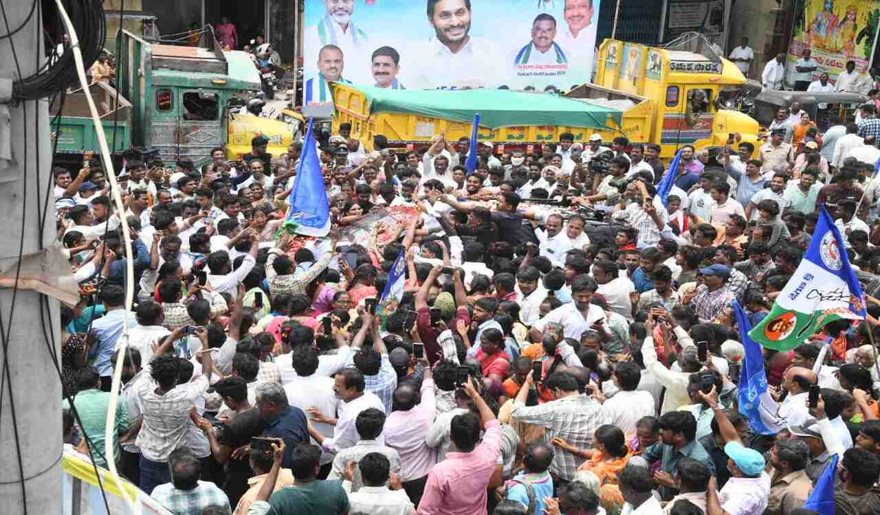 Tragedy in Guntur: YSRCP rally claims a life