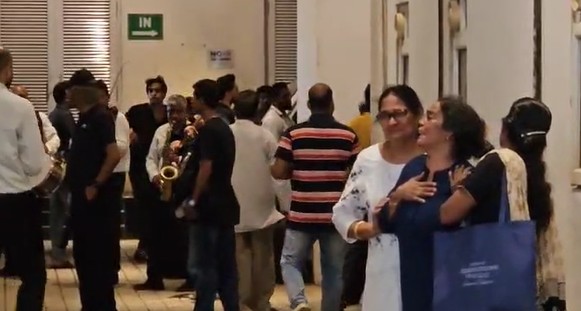 Air India co-pilot Clive Kunder laid to rest in Mumbai