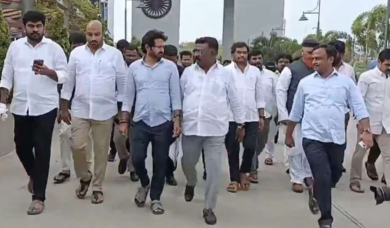 BRS leaders meet Hyderabad police chief, demand fair probe into minority leader’s suicide