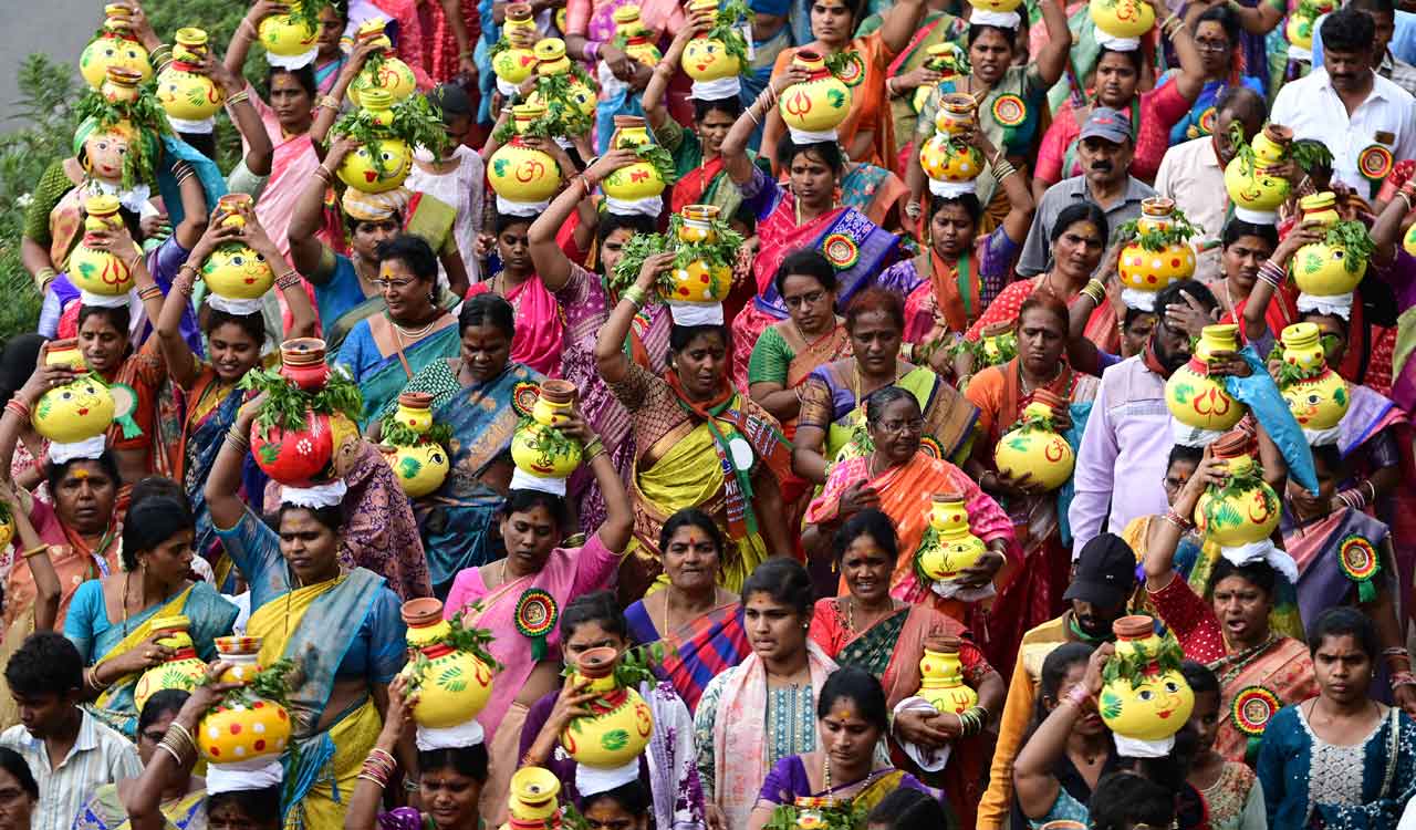 Devotees throng Golconda Fort in Hyderabad for Bonalu festival rituals
