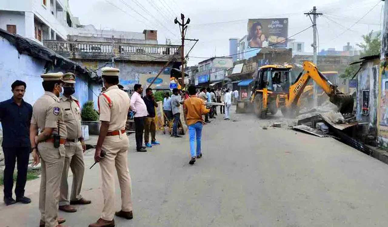 Demolition drive begins for road widening in Vemulawada