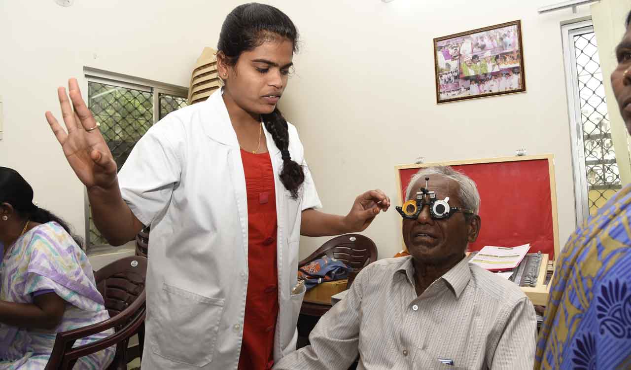 Age-related long-sightedness rising sharply in Telangana