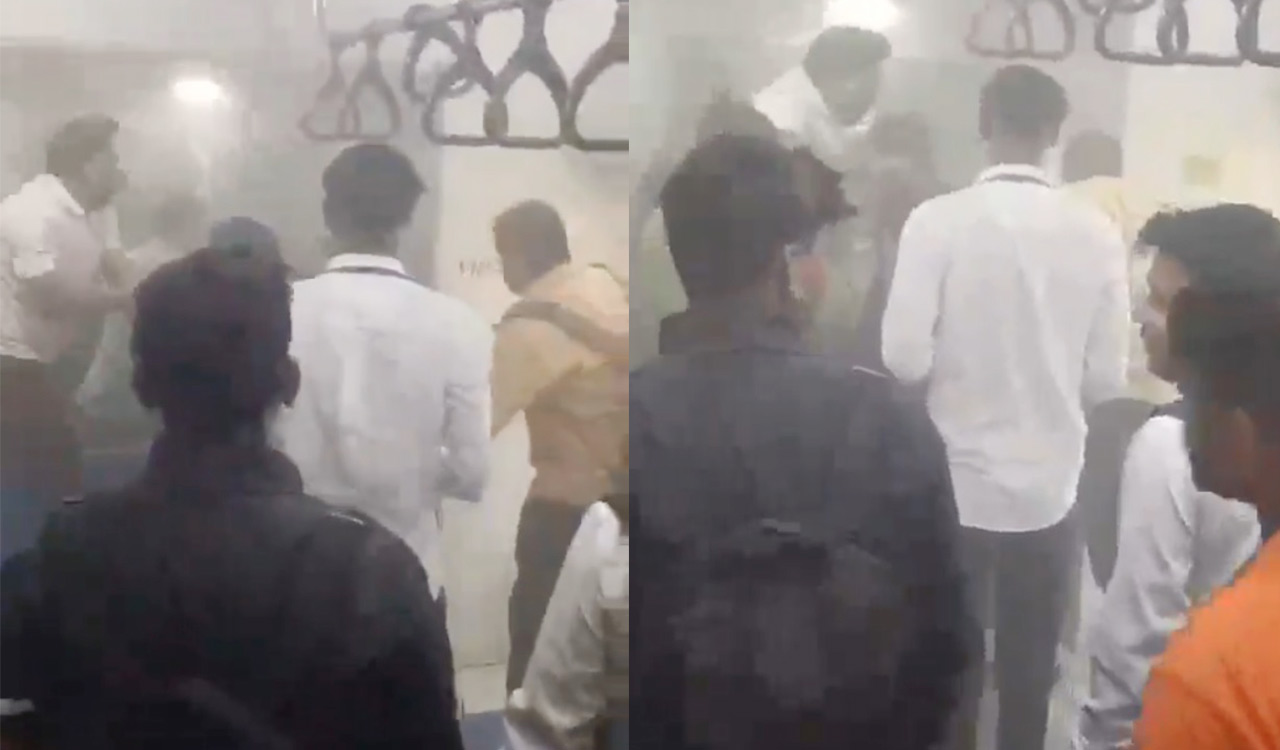 Fire in Daund-Pune shuttle train; no casualty