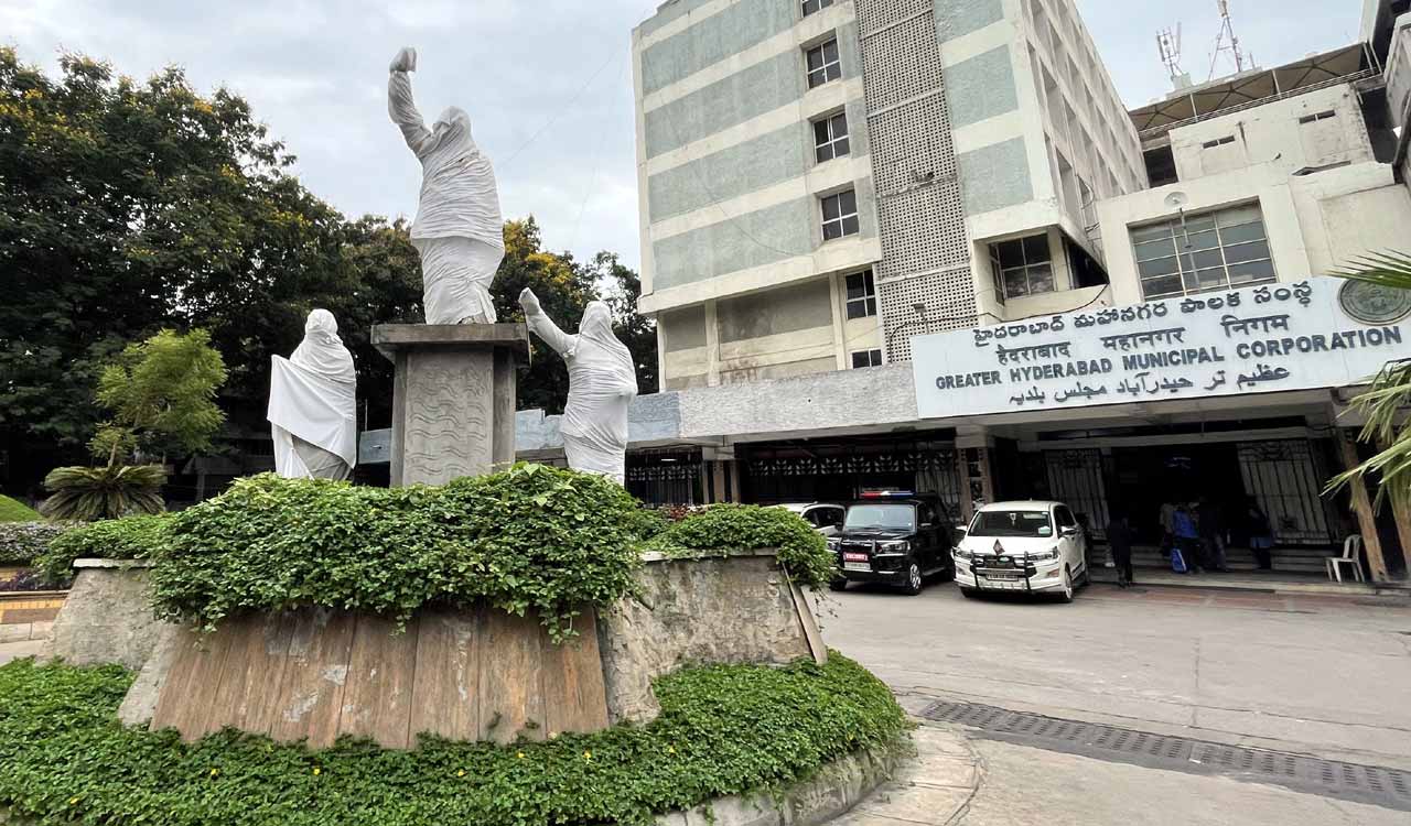 Hyderabad: Three statues in GHMC head office removed