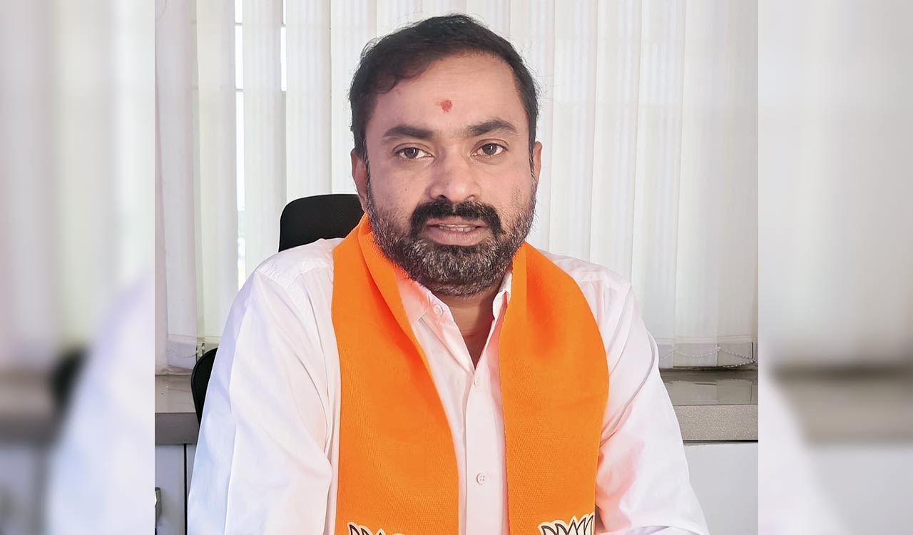 BJP’s Ganta Ravi slams Telangana Minister Konda Surekha over SASCI fund allegations