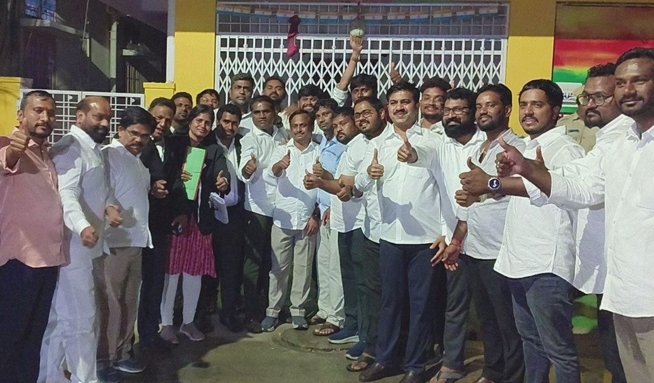 Court grants bail to BRSV leaders in Mahaa News attack case