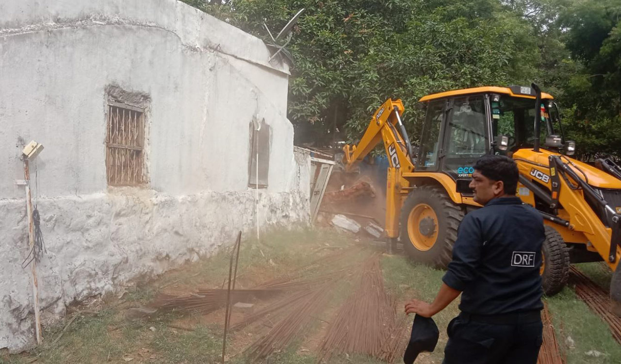 HYDRAA reclaims encroached park land in Yellareddyguda after six decades