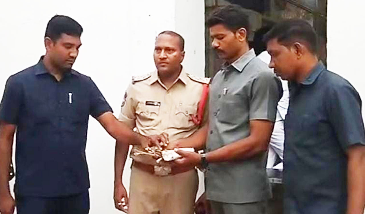 Bomb scare at Hanamkonda court: Six detonators found