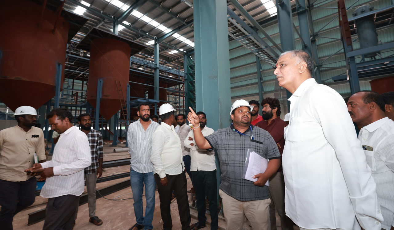 Centre, State neglecting Telangana’s palm oil farmers: Harish Rao