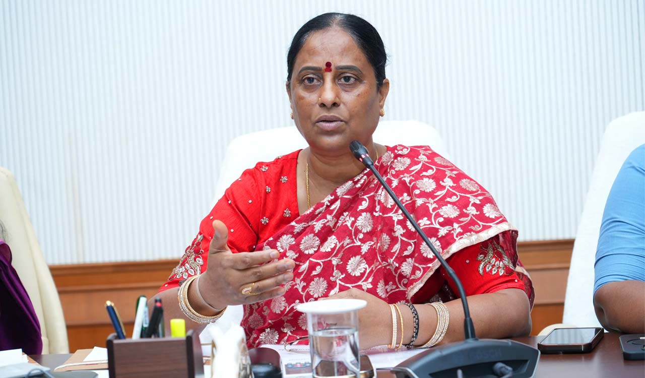 Hyderabad: Konda Surekha collapses in Secretariat, recovers soon after