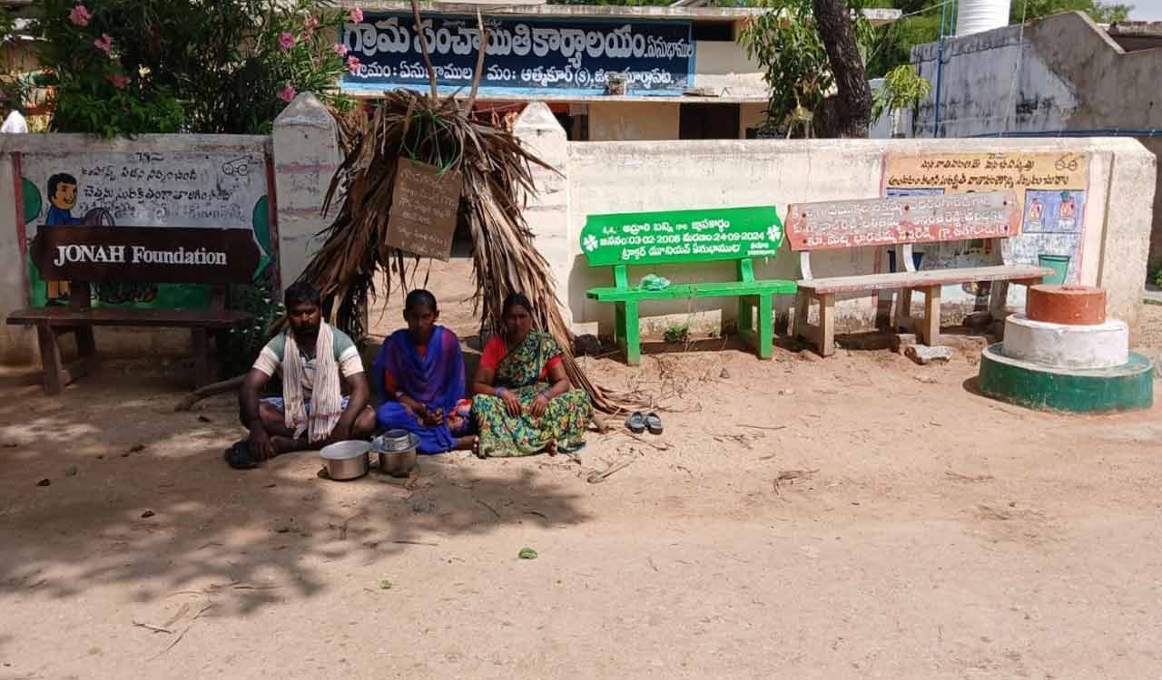 Denied Indiramma house, Suryapet family erects hut to protest at panchayat office