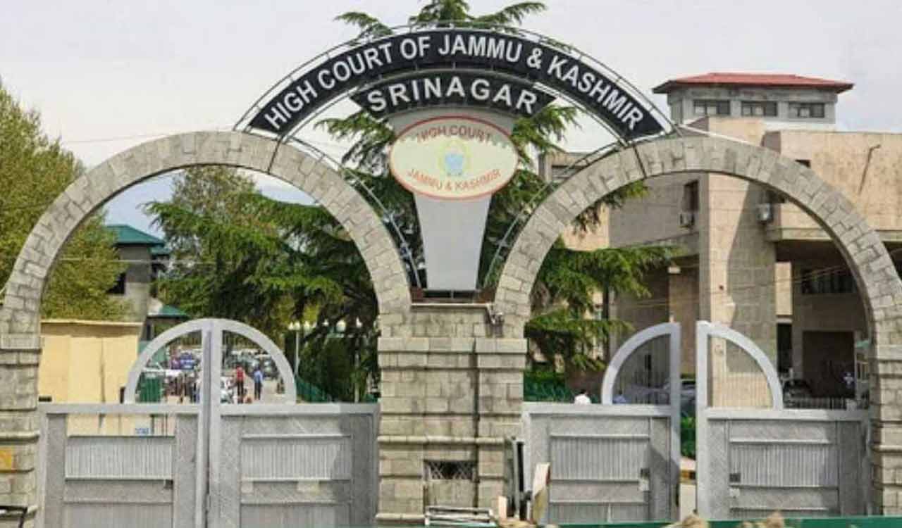 Bring back deported Pakistani woman within 10 days ; Jammu and Kashmir High Court orders centre