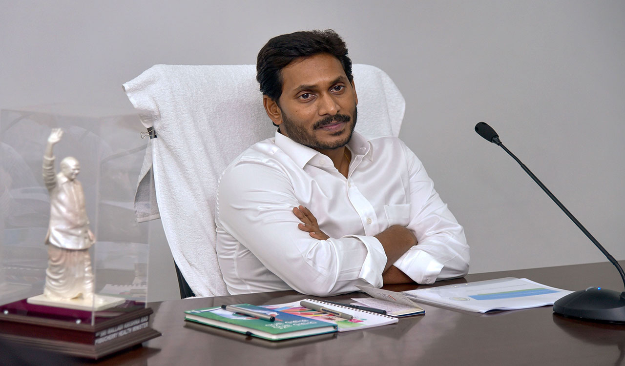 Jagan begins Palnadu visit under tight police vigil amid political tension