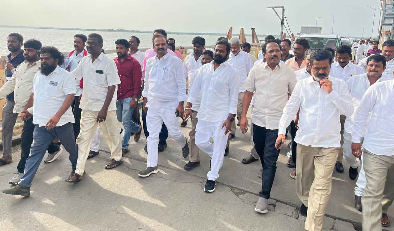 BRS team including former Ministers inspects Jurala project crest gate issues