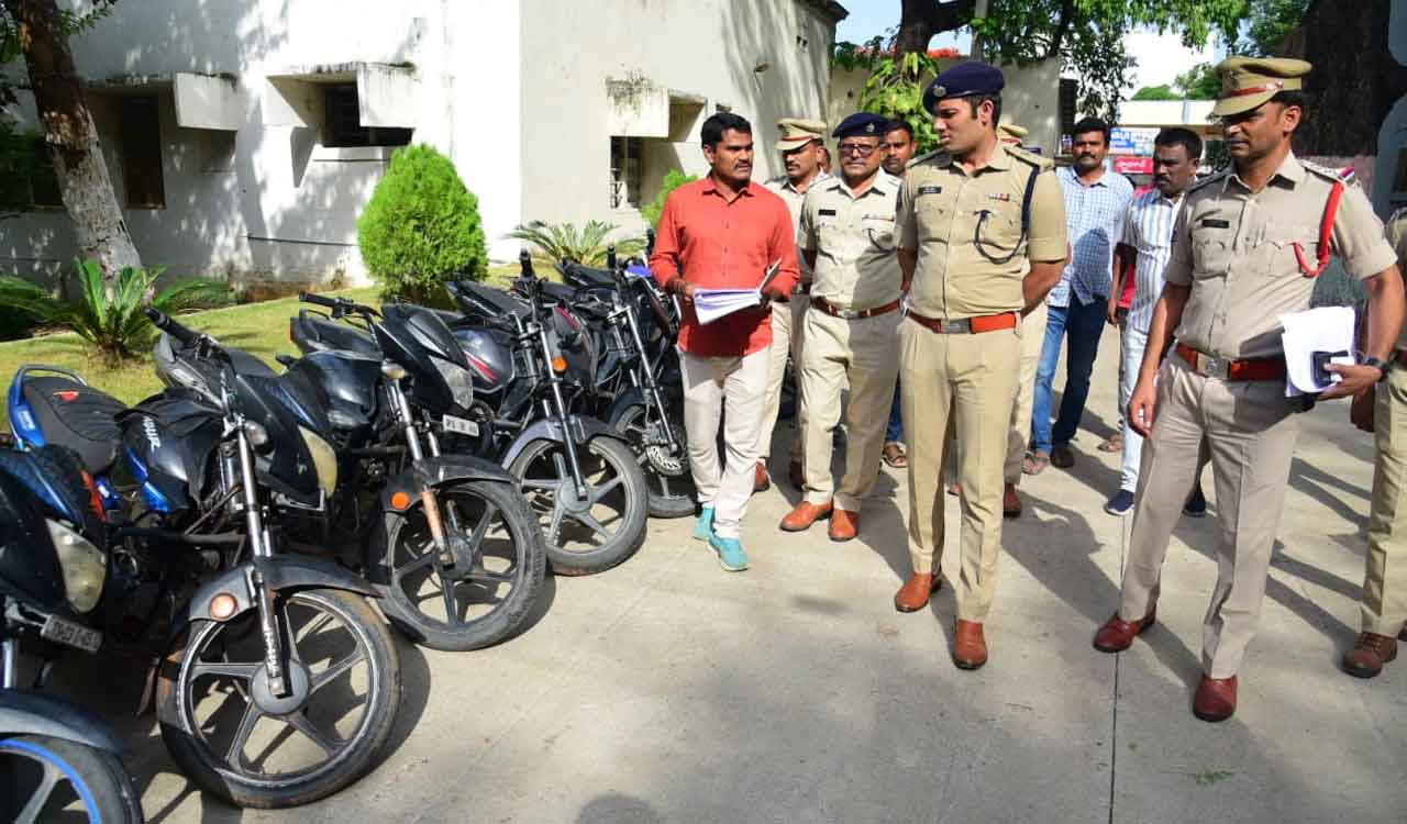 Karimnagar police arrest six bike lifters, recover 33 stolen motorcycles