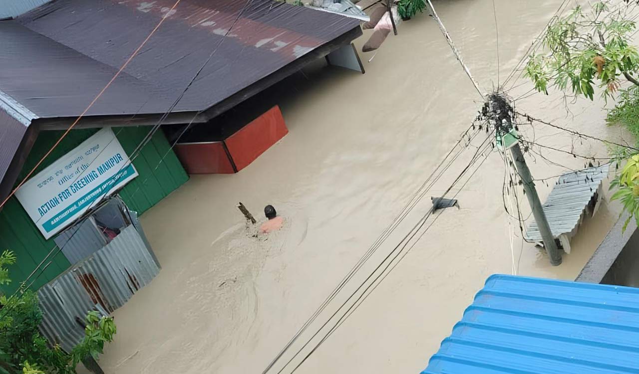 Heavy rain wreaks havoc in Manipur, 3,802 people affected
