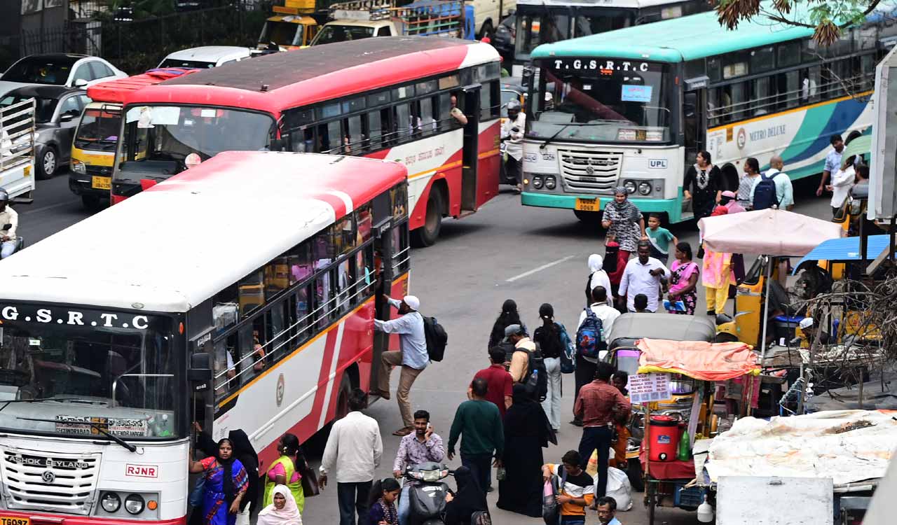 Mehdipatnam: Daily commute turns into chaotic nightmare