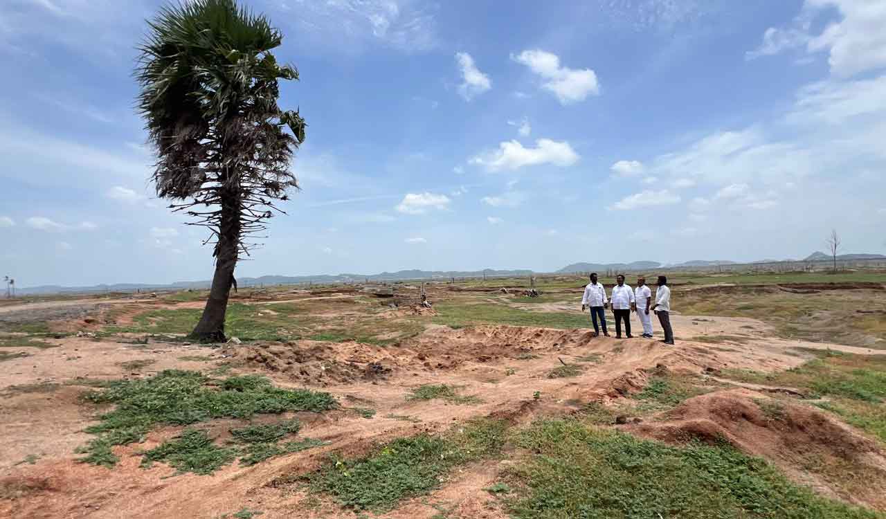 BRS leader Sunke Ravishankar slams Telangana Congress government for neglecting Mid Manair Dam