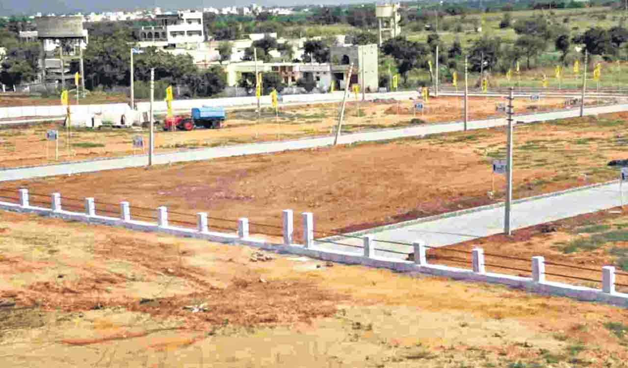 KPHB plot fetches record 2.98 lakh per sq yd in Telangana Housing Board auction