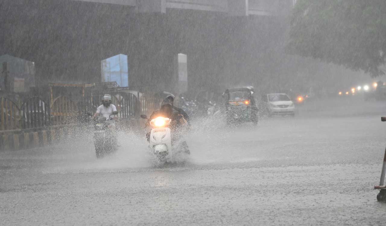 IMD issues heavy rain warning for Hyderabad and other districts of Telangana