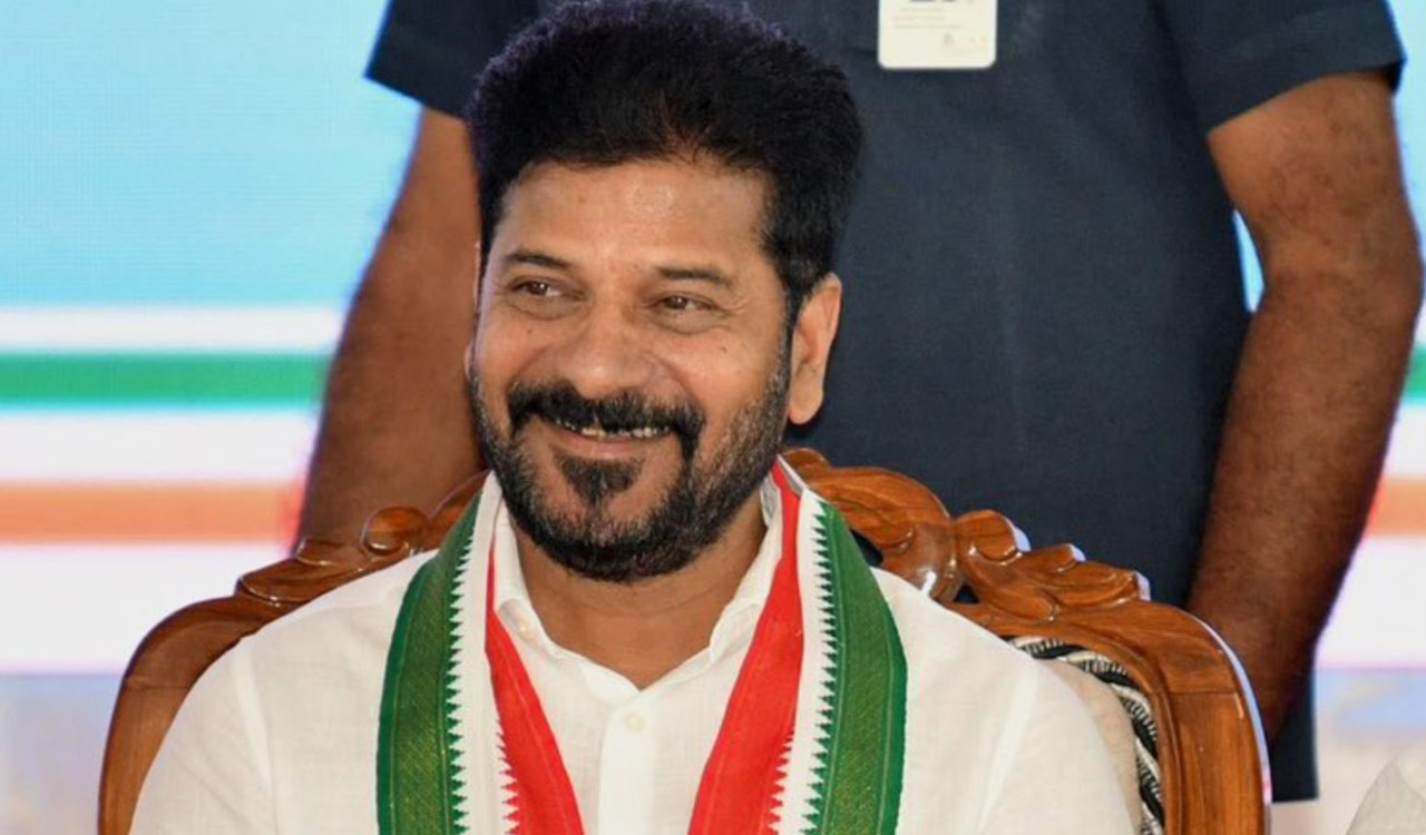 Revanth blames district incharge Ministers for unrest, warns against indiscipline