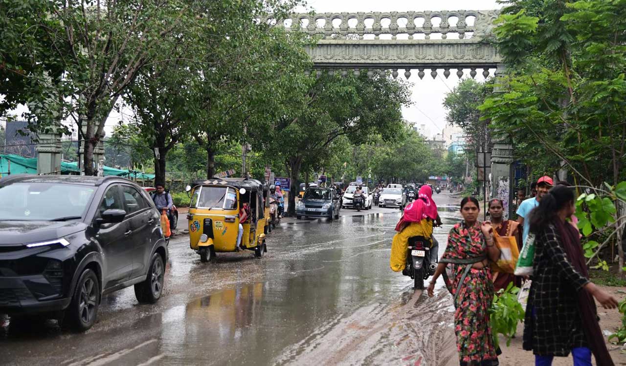 After brief hiatus rains lash parts of Hyderabad