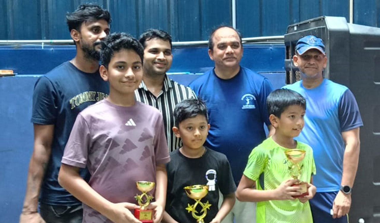 Ayansh win two badminton titles