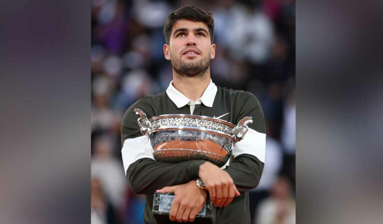 sports carlos alcaraz wins french open final in five sets after saving 3 match points against jannik sinner