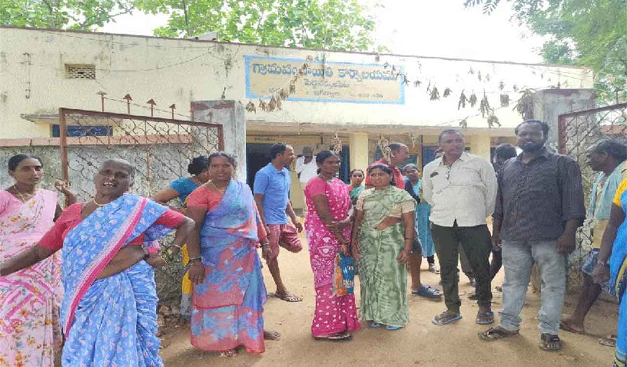 Indiramma housing scheme: Beneficiaries protest exclusion in Telangana’s Jagtial