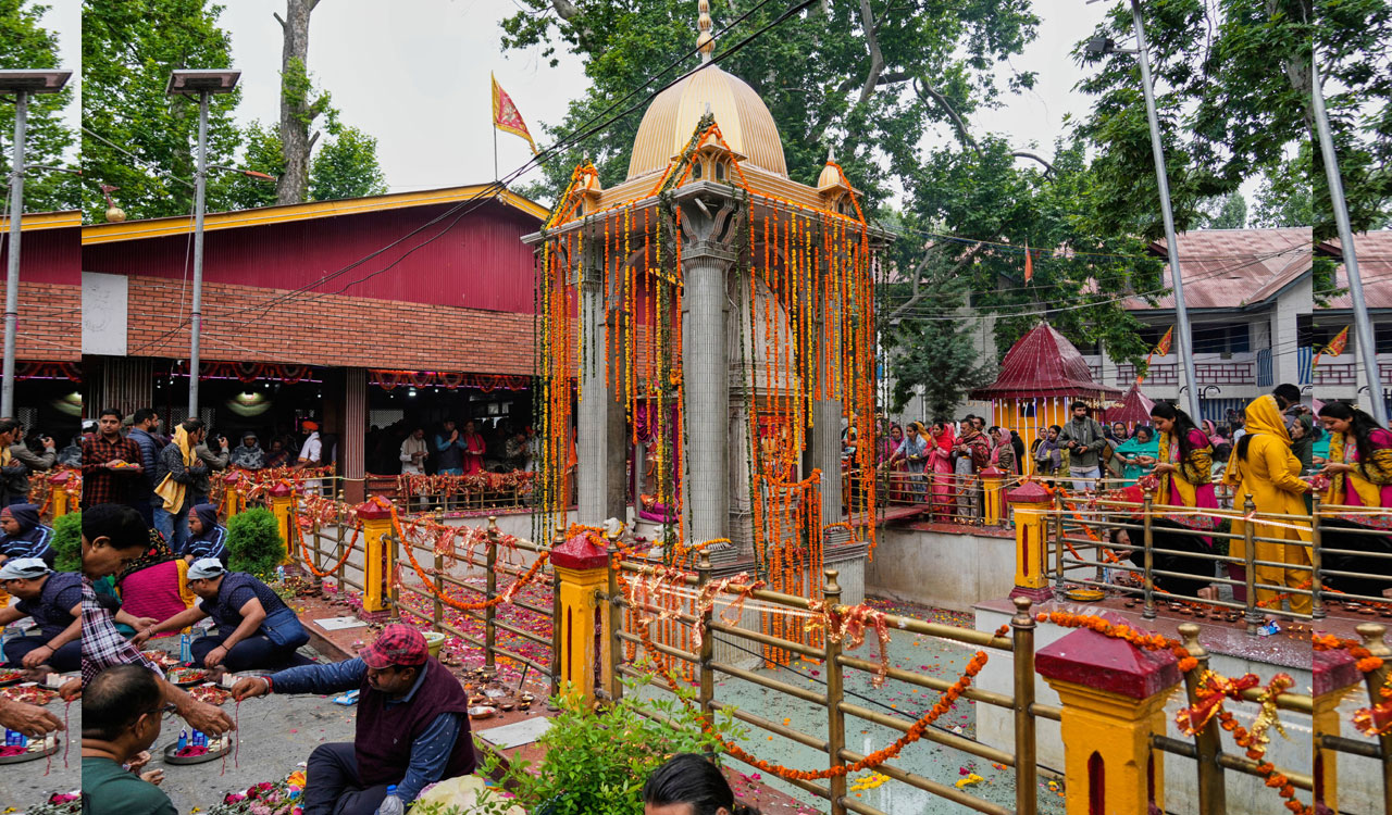 Leaders hail Kheer Bhawani Mela turnout in Kashmir