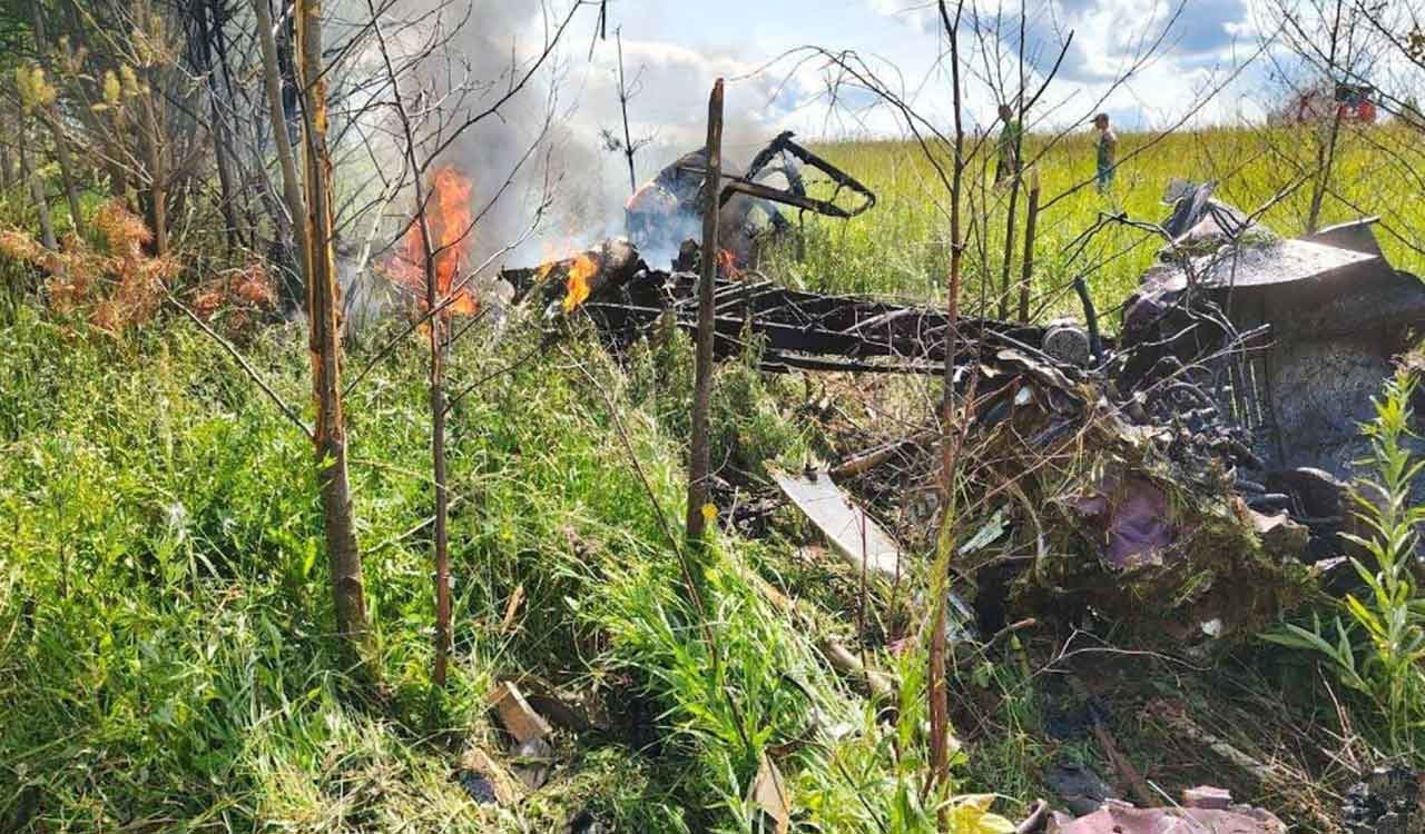 Russia: Four dead as Yak-18T crashes during maneuver