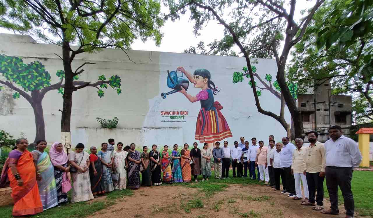 Karnataka team visits Siddipet to study urban development success
