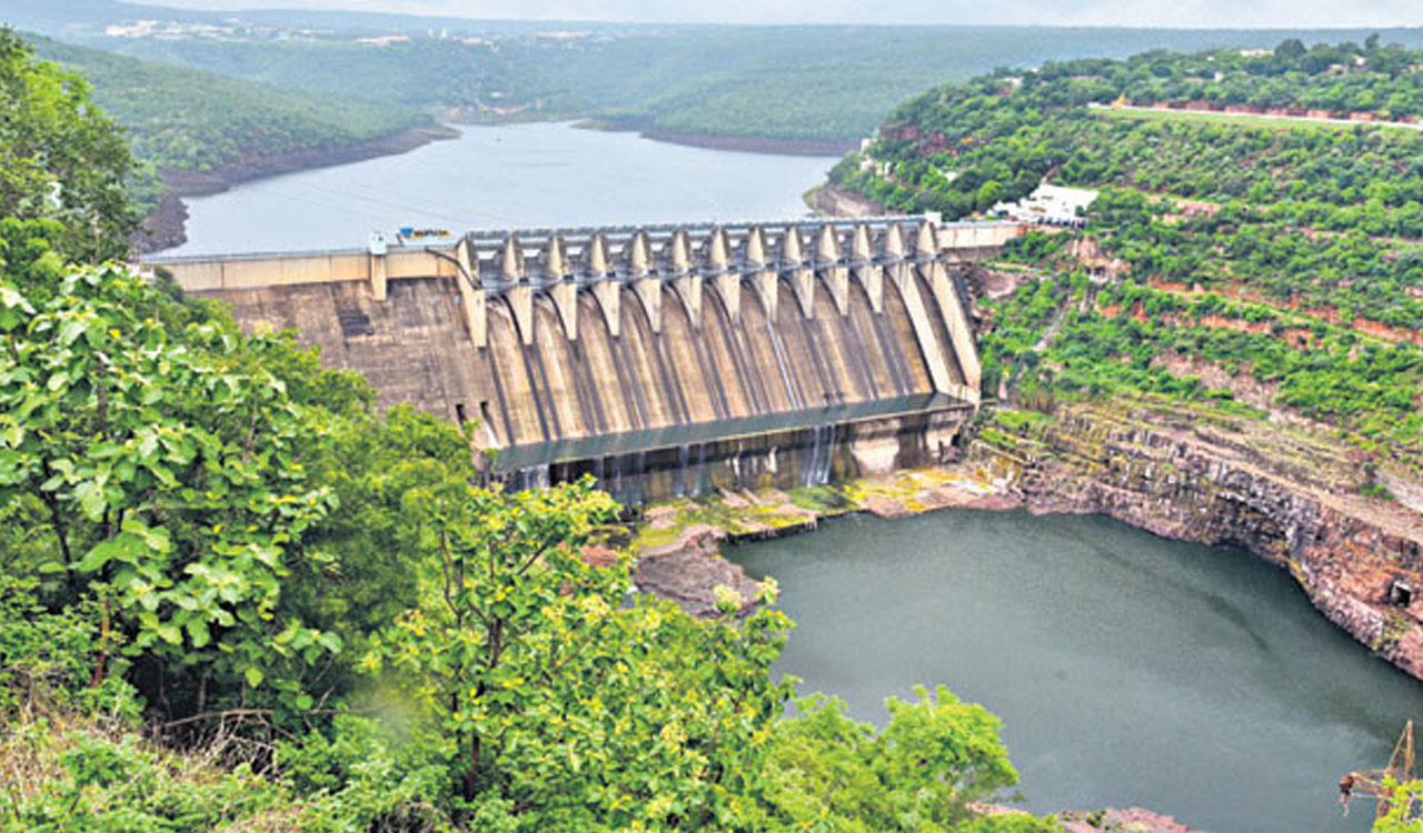 Srisailam dam plunge pool survey completed, underwater videography reveals critical issues