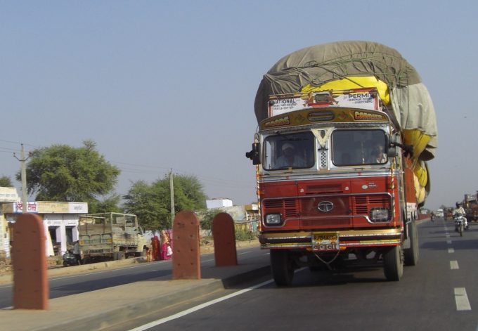 Lakhs of trucks to be off road in Maharashtra from midnight against e-challans; bus operators defer plan
