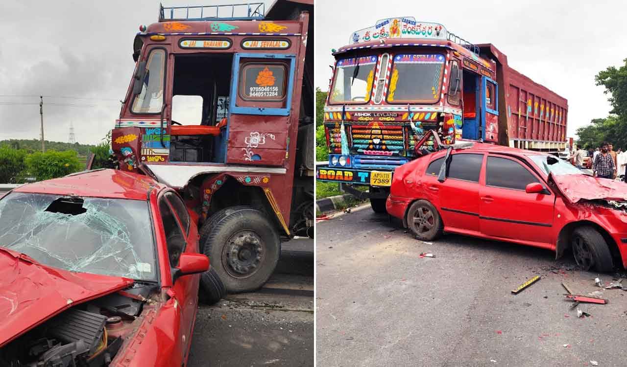 Telangana: Multiple vehicle pile-up on NH-44 near Nizamabad; No fatalities reported