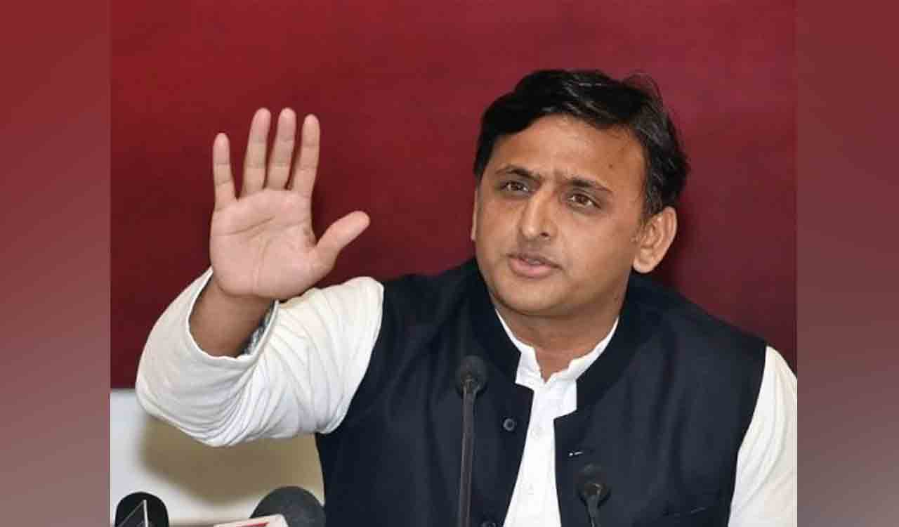 Samajwadi Party chief Akhilesh Yadav vows full support to RJD in Bihar Polls