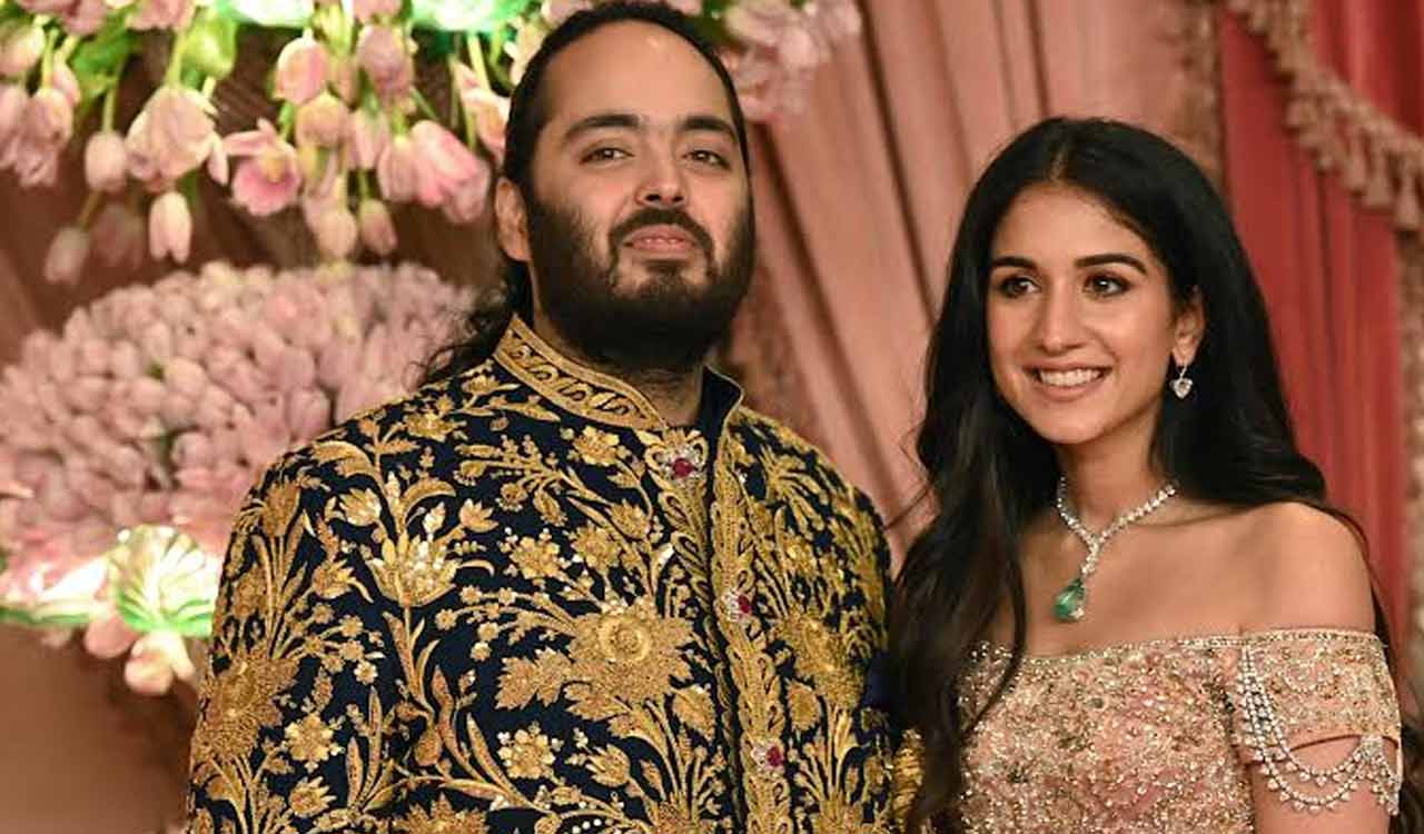Shah Rukh to Salman, celebrities wish Anant Ambani and Radhika Merchant on their wedding anniversary