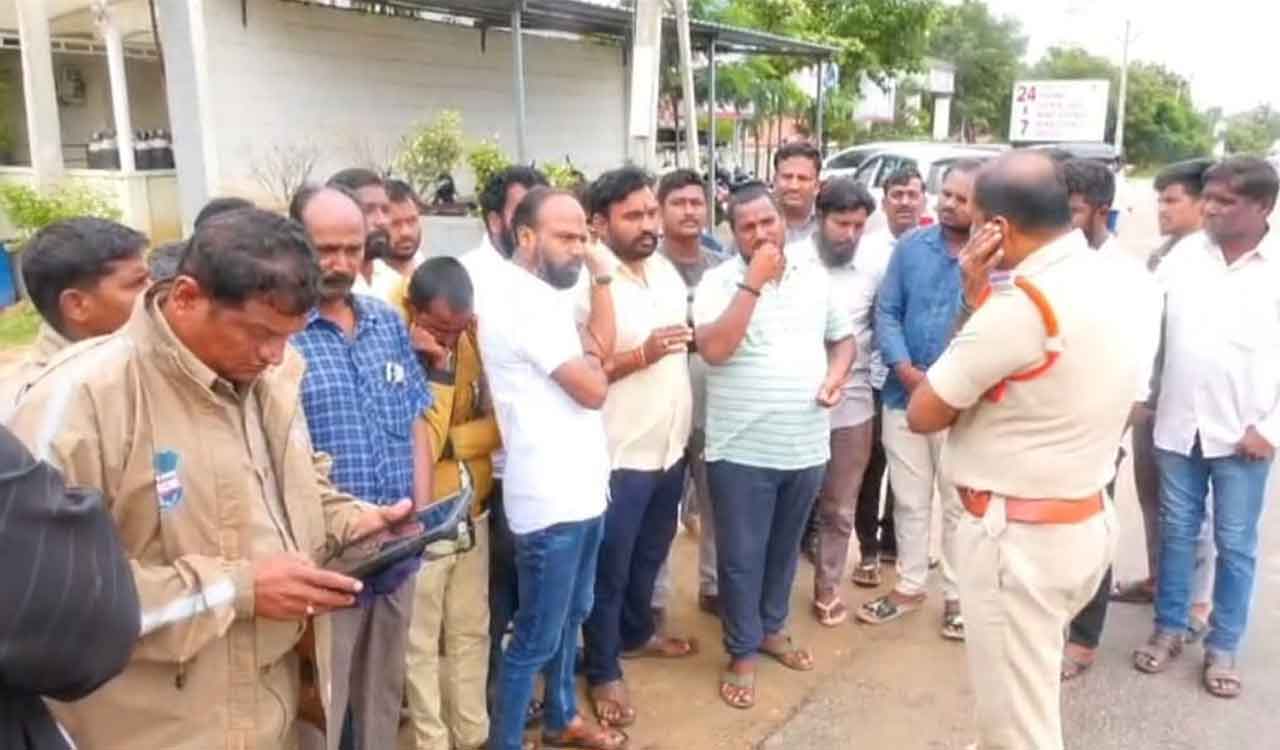 Dump yard row escalates as Fasalwadi villagers block garbage trucks