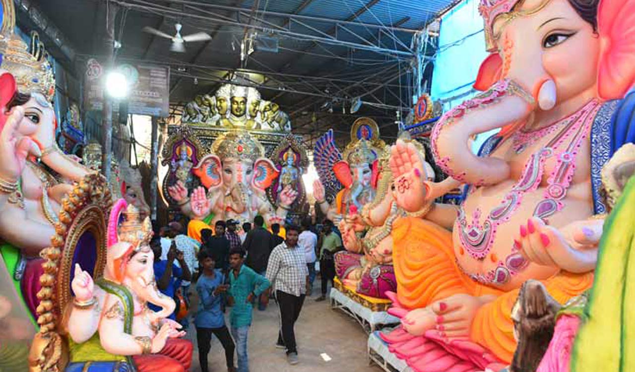 Ganesh idol stolen from workshop on Medak outskirts